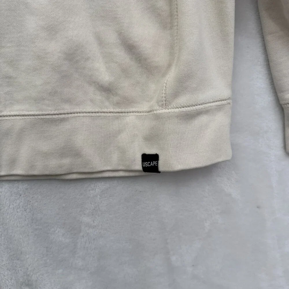 Notre Dame University Sweatshirt Mens M Cream Fleece Pullover Crewneck